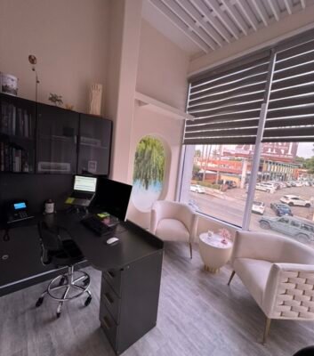 9B450F8C-F70C-4EBD-BC03-20522793D088_1_105_c