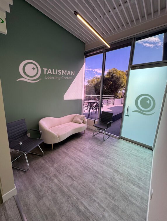 D802F0D0-14C4-4BEE-9739-15E6E75980F8_1_105_c